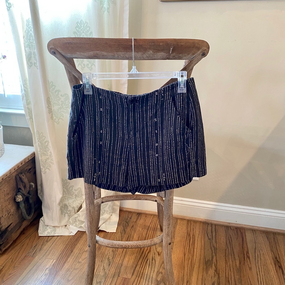 Raquel Allegra Black and White Shorts size 1